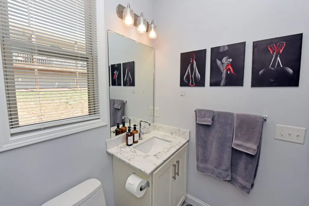 Clothing optional resort stay Georgia